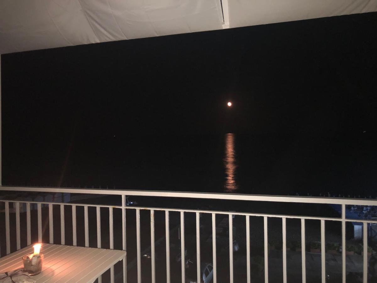 Apartamento Mansarda Sul Mare Mascali Exterior foto