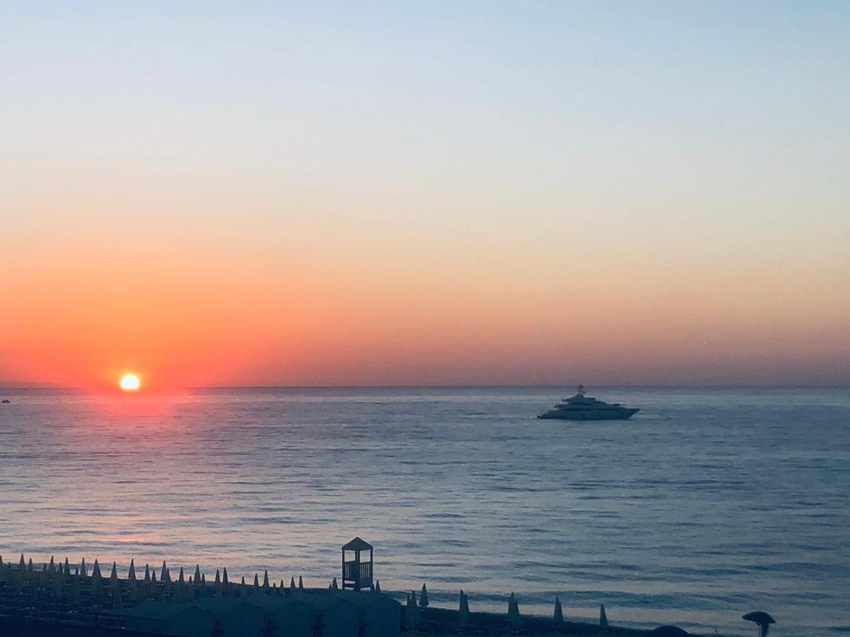 Apartamento Mansarda Sul Mare Mascali Exterior foto