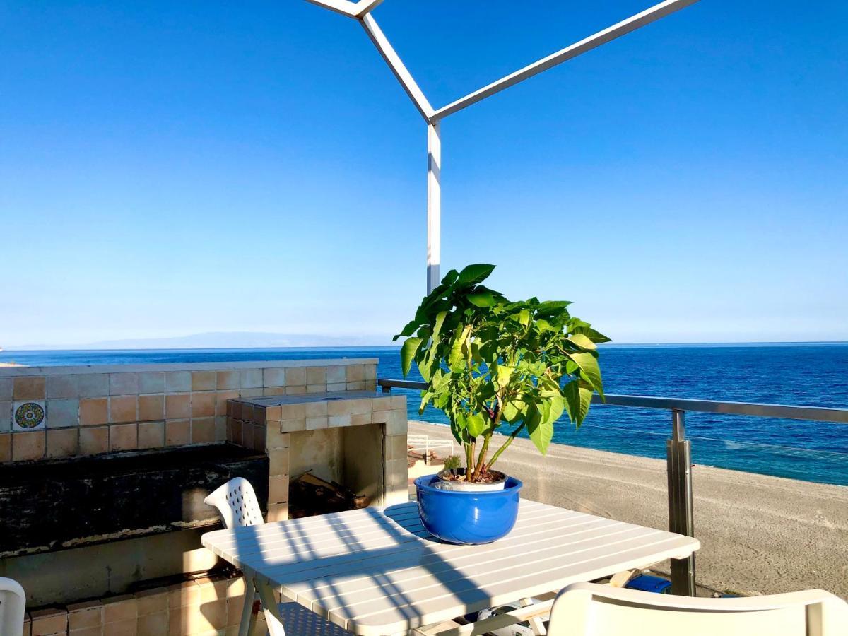 Apartamento Mansarda Sul Mare Mascali Exterior foto